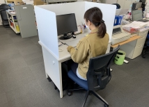 デスク(幅1000×奥行700)用プラダン囲いパーテーション      【神奈川 プラダン加工 オーダーメイド】